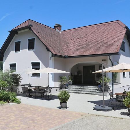 Lackenbauer Apartamento Muggenau Exterior foto