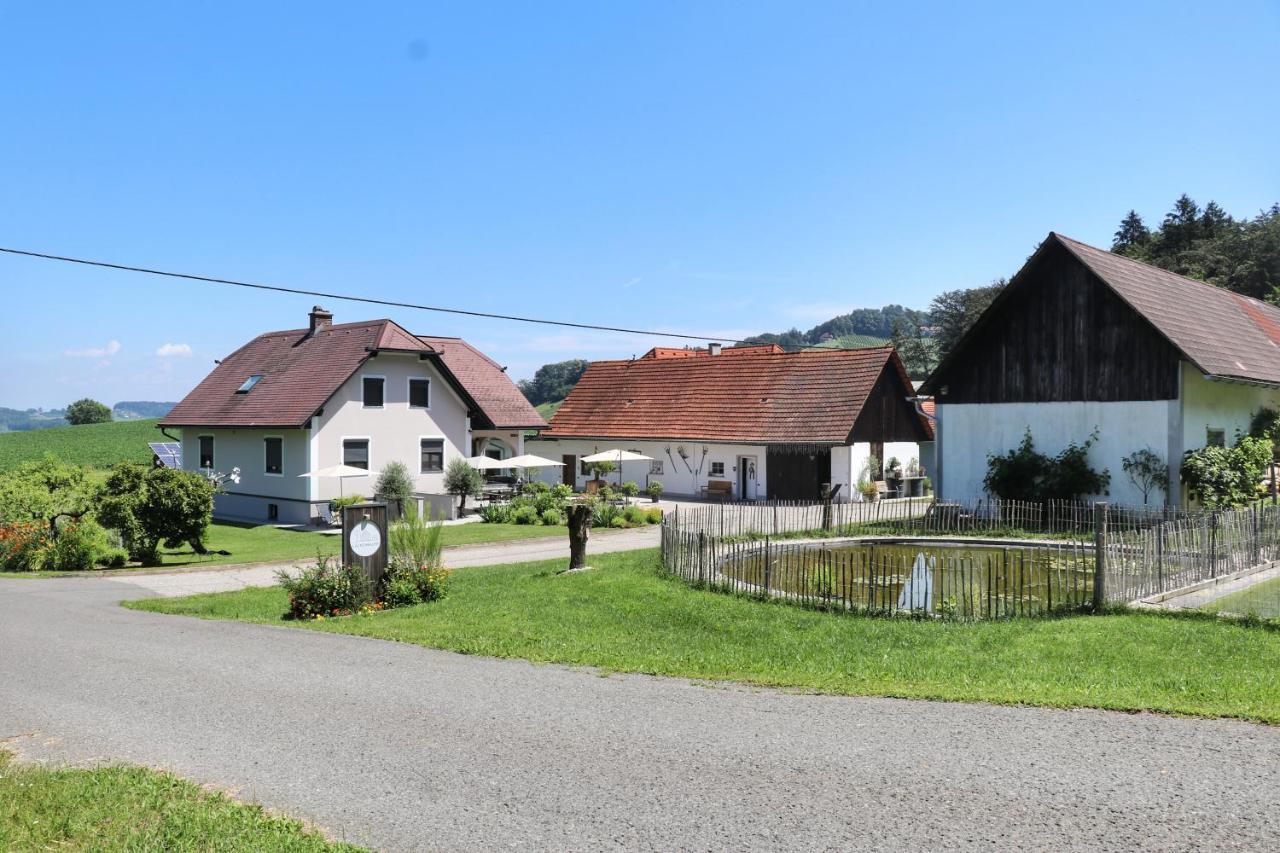 Lackenbauer Apartamento Muggenau Exterior foto